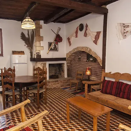 Kastelisuites Aparthotel Chania (Crete)