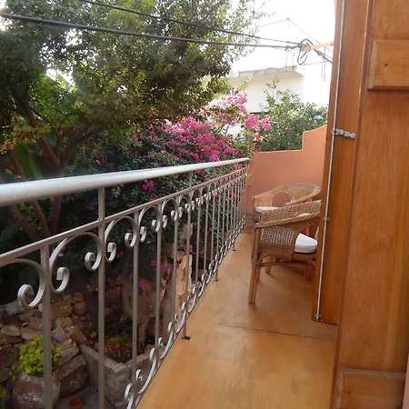 Kastelisuites 2* Chania (Crete)