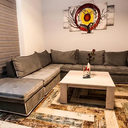Kastelisuites Aparthotel