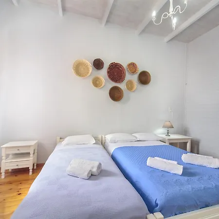 Kastelisuites 2* Chania (Crete)