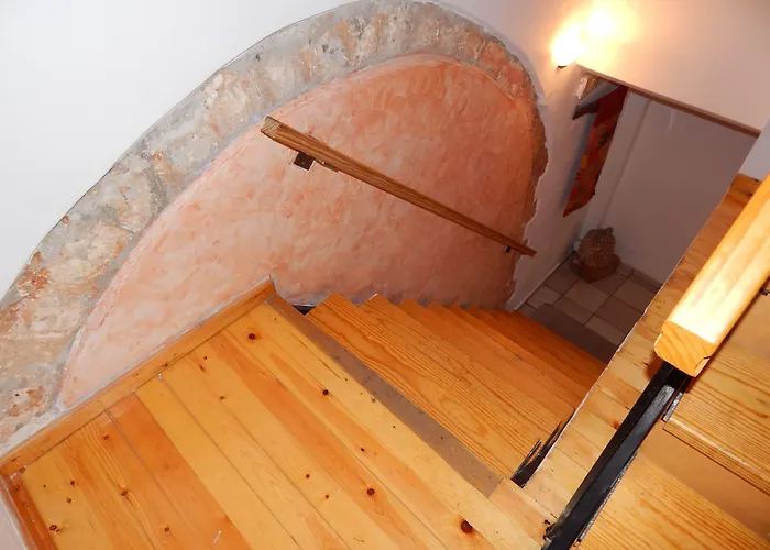 Kastelisuites Apartmanhotel 4*