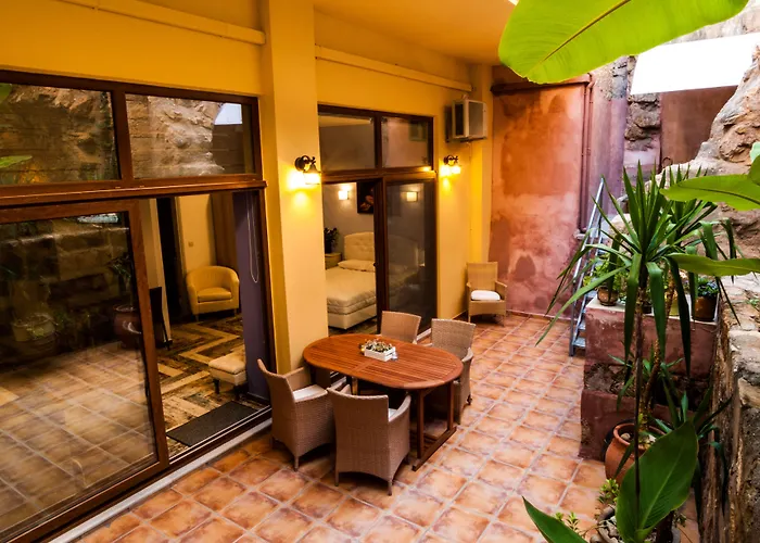 Kastelisuites Apartmanhotel