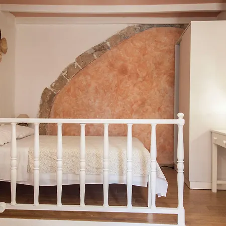 Kastelisuites Aparthotel