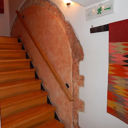 Kastelisuites Aparthotel