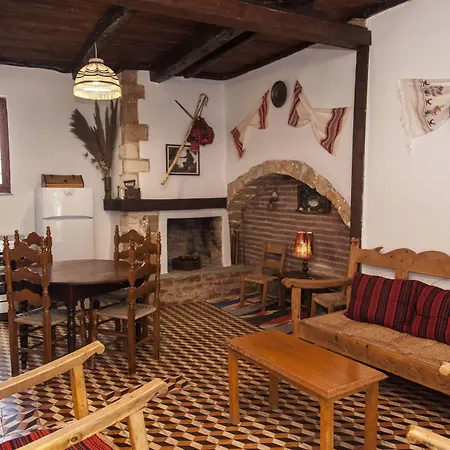 Kastelisuites Aparthotel