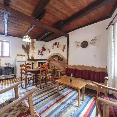 Kastelisuites Aparthotel Chania (Crete)