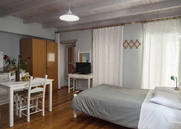 Kastelisuites Aparthotel Chania (Crete)