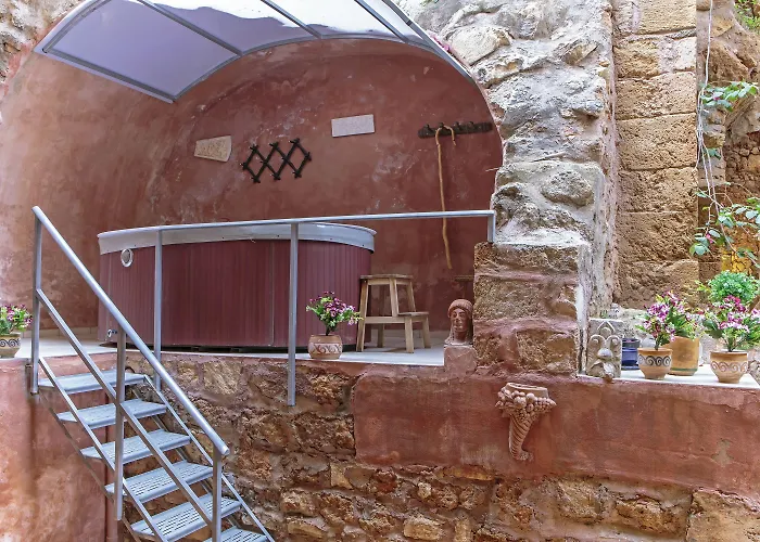 Kastelisuites 4* Chania (Crete)